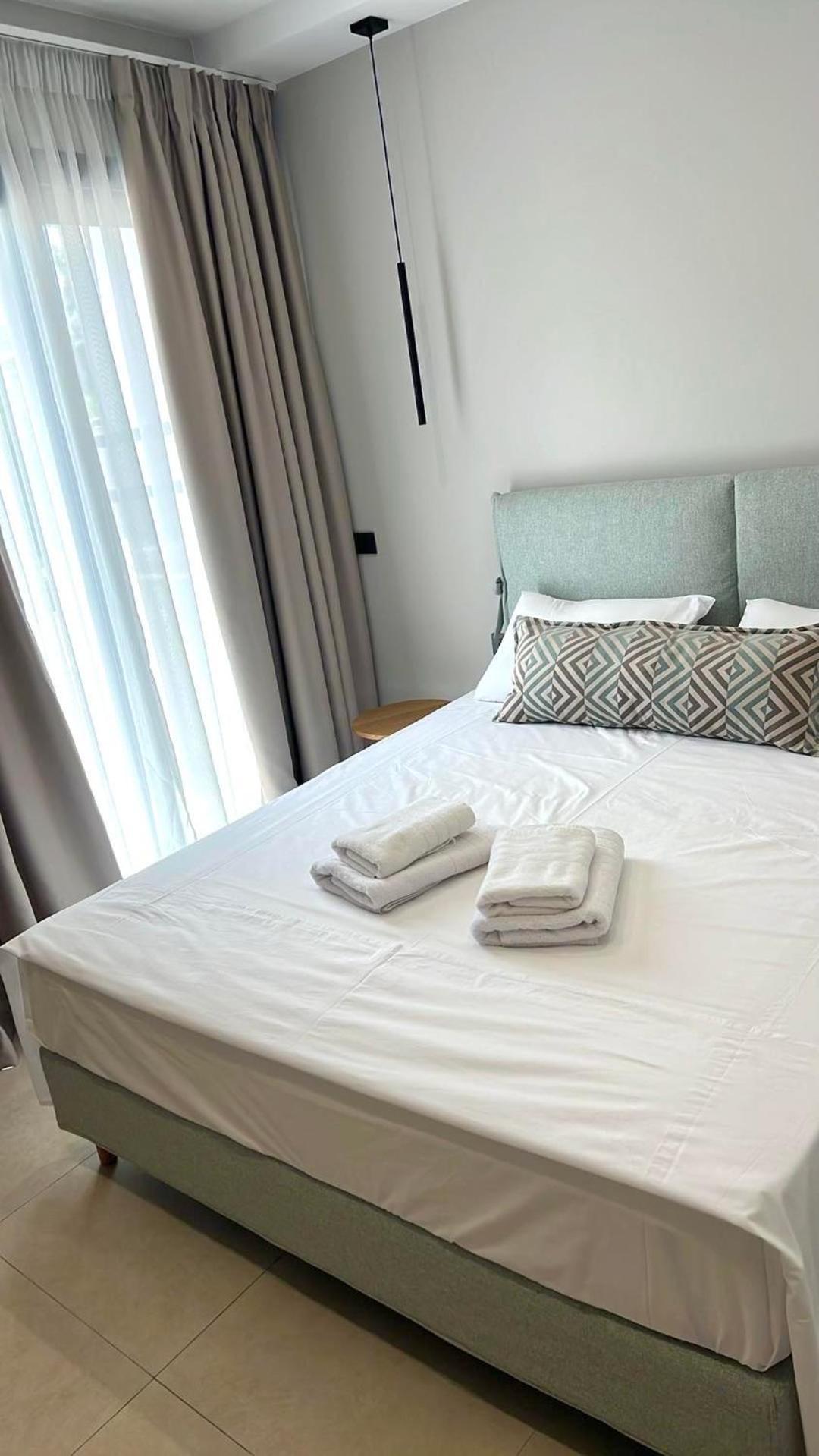 Anesis Deluxe Apartments Parga Extérieur photo